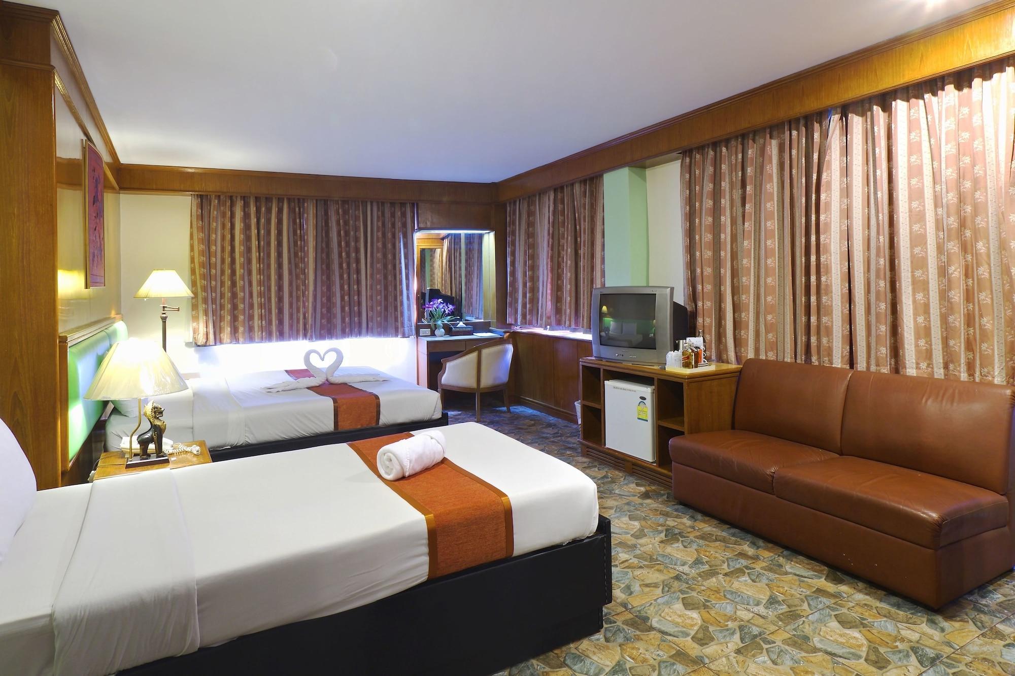Silom Avenue Inn Bangkok Buitenkant foto