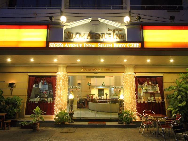 Silom Avenue Inn Bangkok Buitenkant foto