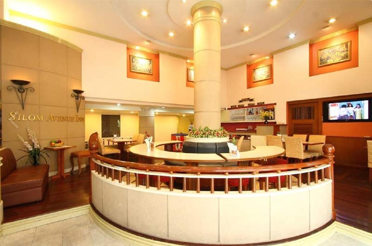 Silom Avenue Inn Bangkok Buitenkant foto